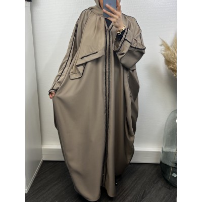 Abaya Papillon Femme Taupe - Élégance et Confort | BGRBoutique"