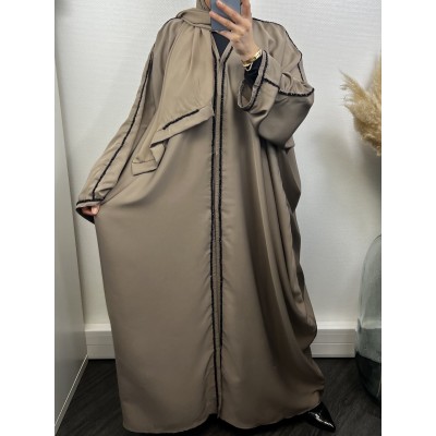 Abaya Papillon Femme Taupe - Élégance et Confort | BGRBoutique"