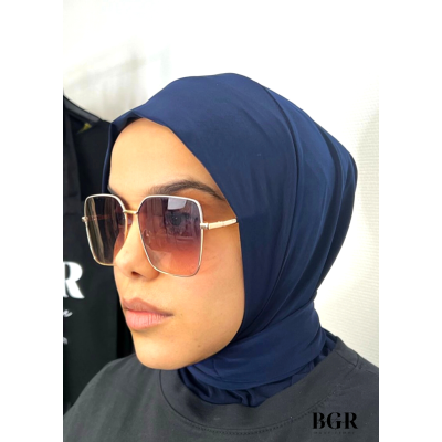 Hijab Cagoule Bleu Marine à Boutons Pression : pratique et élégant pour une couverture complète de la tête et du cou"