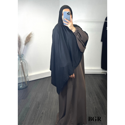 Maxi Hijab Jersey Noir : un hijab pratique et élégant pour tous les jours