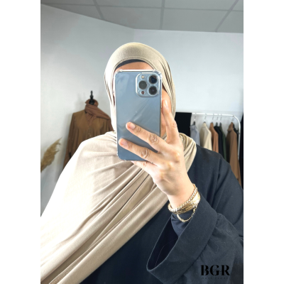 Hijab Jersey Coton Taupe : un hijab doux, respirant et élégant