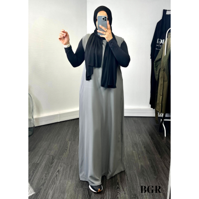 Complétez votre look avec notre sous abaya/sous kimono sans manches en tissu fluide - BGR Boutique