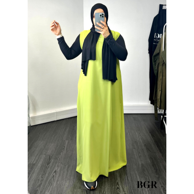 Complétez votre look avec notre sous abaya/sous kimono sans manches en tissu fluide - BGR Boutique