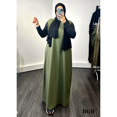 Complétez votre look avec notre sous abaya/sous kimono sans manches en tissu fluide - BGR Boutique